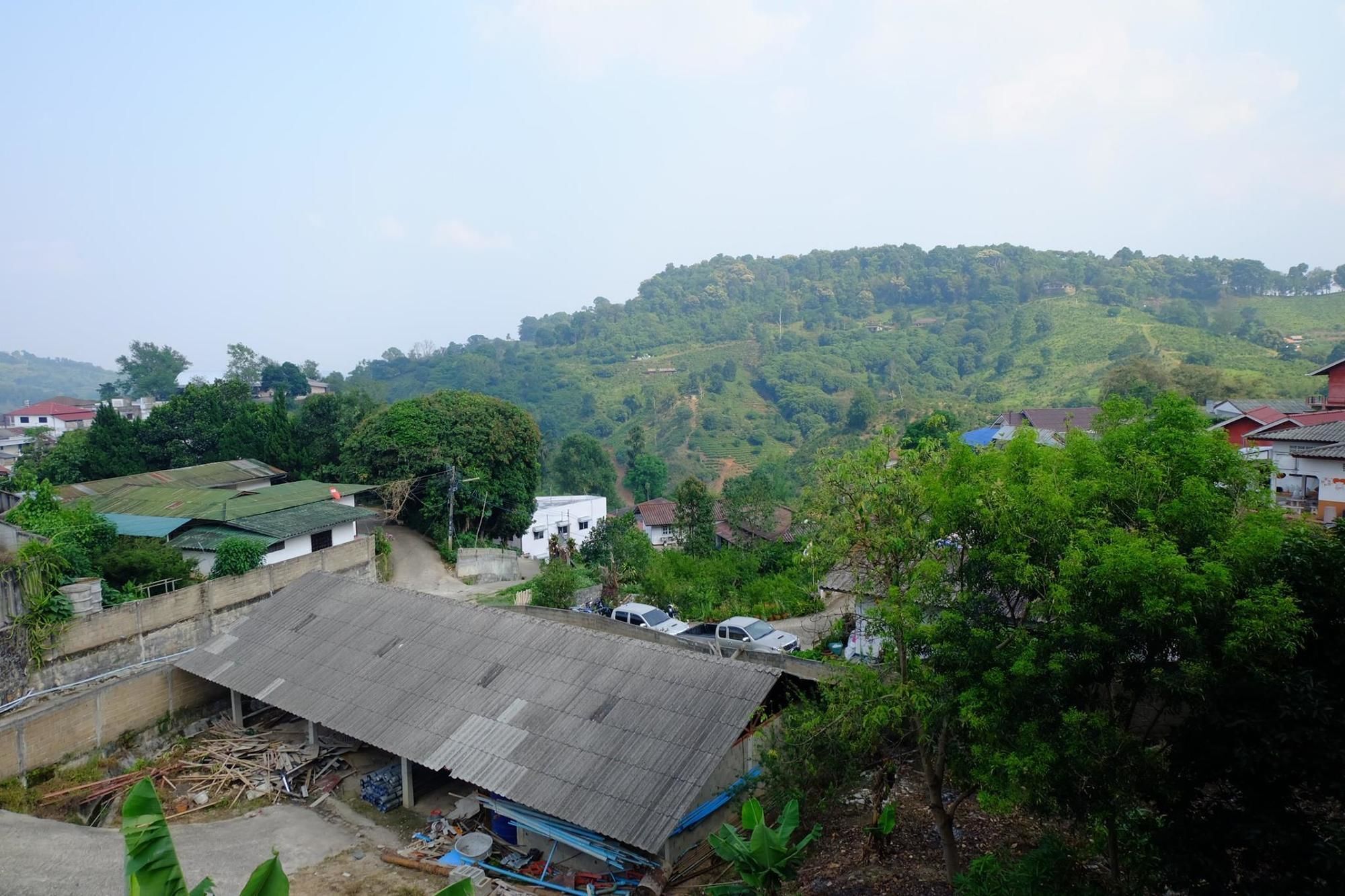 Hotel Happy House At Maesalong Chiang Rai Esterno foto